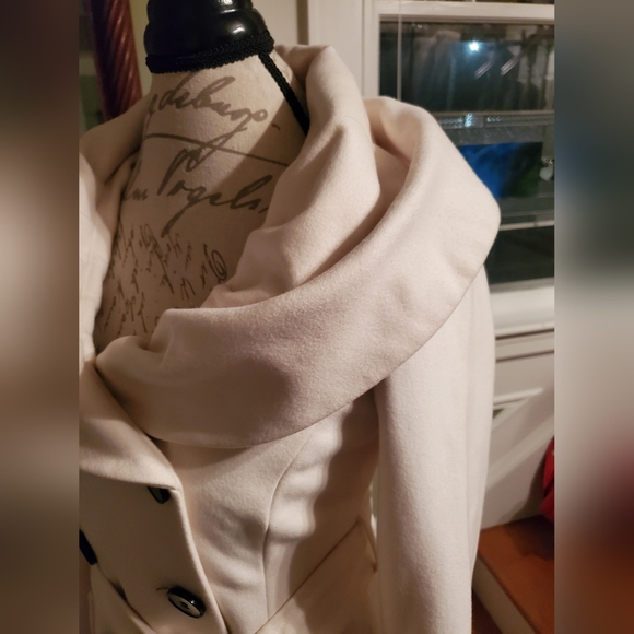 BeBe wool Winter White double-breasted coat with dramatic collar sz M - Picture 5 of 16